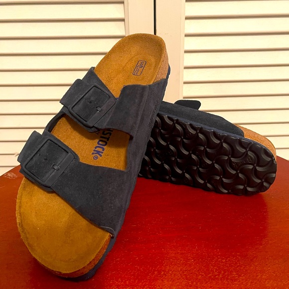 Women's Birkenstock Navy Arizona Sandals *NEVER WORN* US Size 7/UK Size 38 - Picture 1 of 3